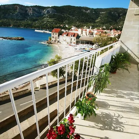 Apartment Amazing Balcony View, 3 Apt On The Beach *